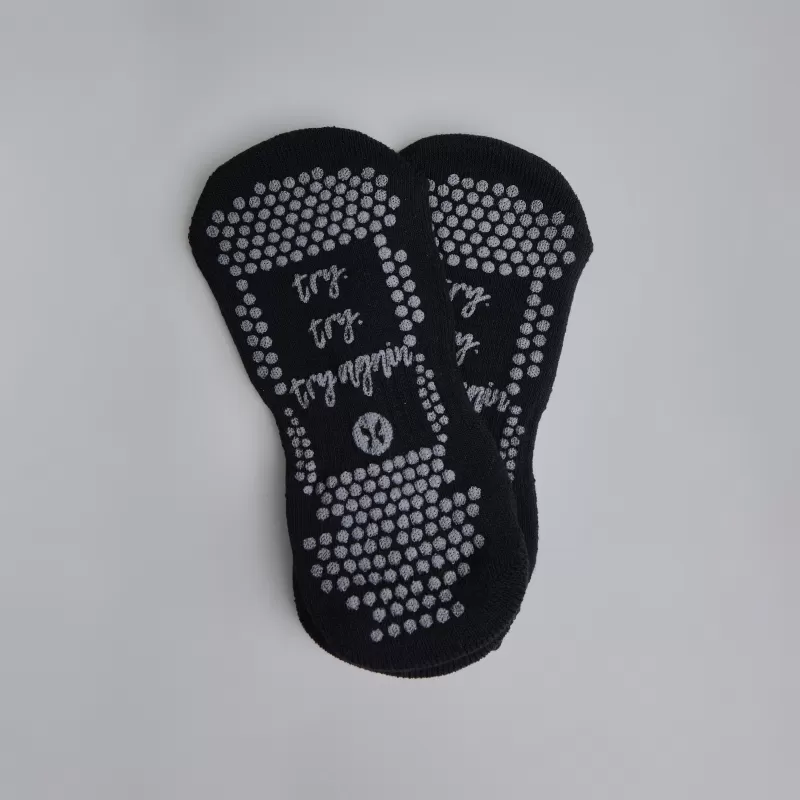 Vestem - Socks Try Try Again Non-Slip Sneakers Black With White Writing - MEI08.C0002