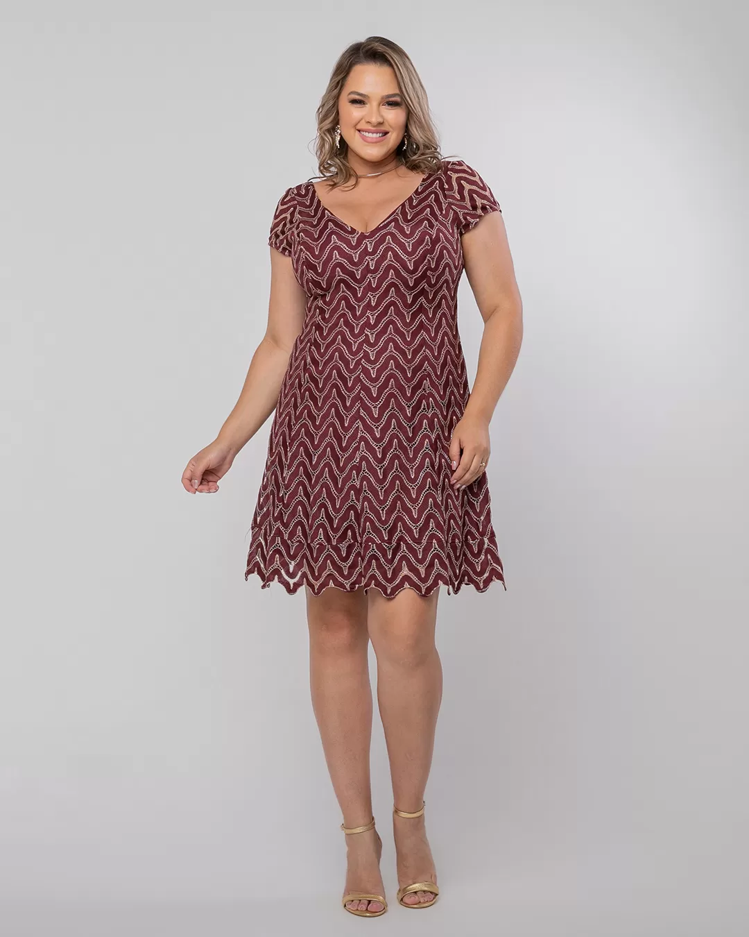 Lemoncola - Vestido Lemoncola Detalhe Dourado Bordo - FCL17282BORDO