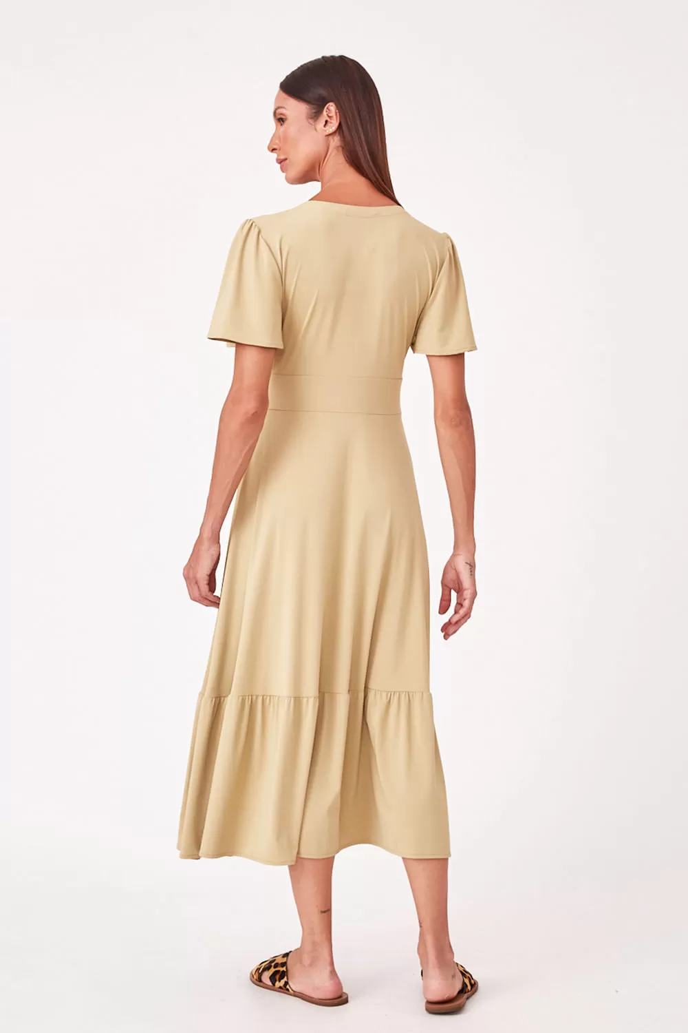 Hidrogênio - VESTIDO FLUITY MIDI COM PALA E PREGAS E BABADO VERDE CANA - 19607479