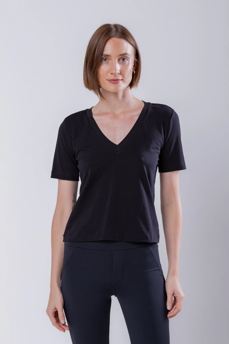 Hidrogênio - BLUSA BÁSICA DE MALHA PRETO - 19734001