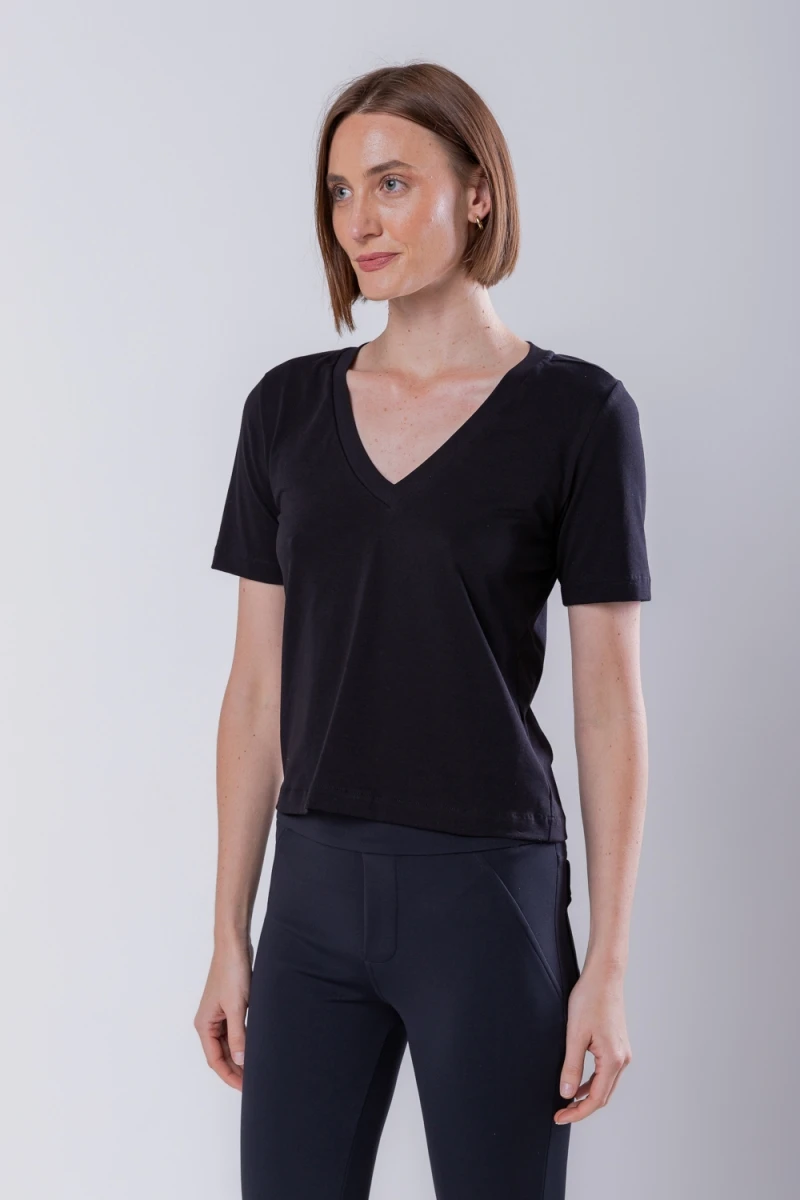 Hidrogênio - BLUSA BÁSICA DE MALHA PRETO - 19734001