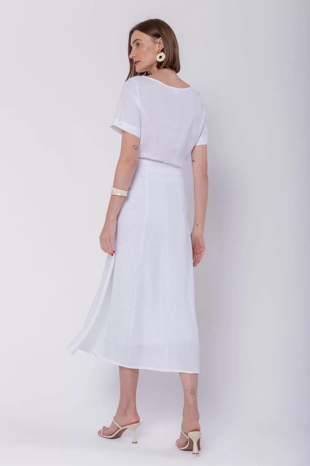 Hidrogênio - WHITE LINEN EVASE MIDI SKIRT - 19794002