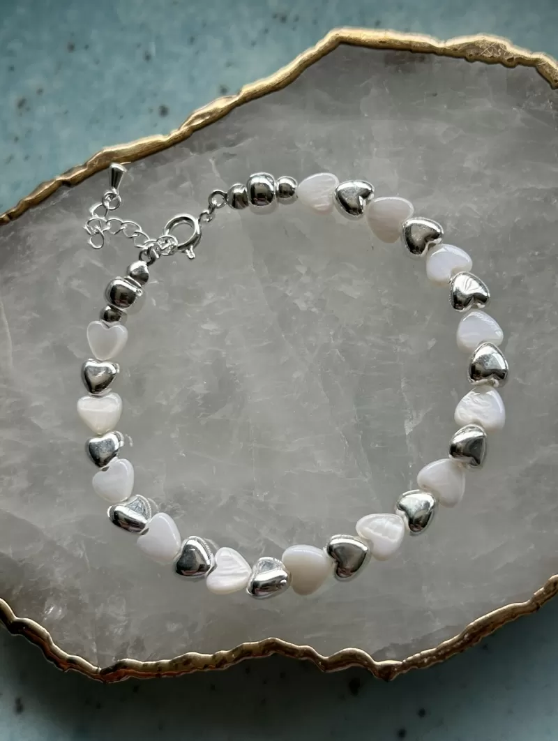 Mikabe - Pulseira Corações Madrepérola Banho Prata - MK1698