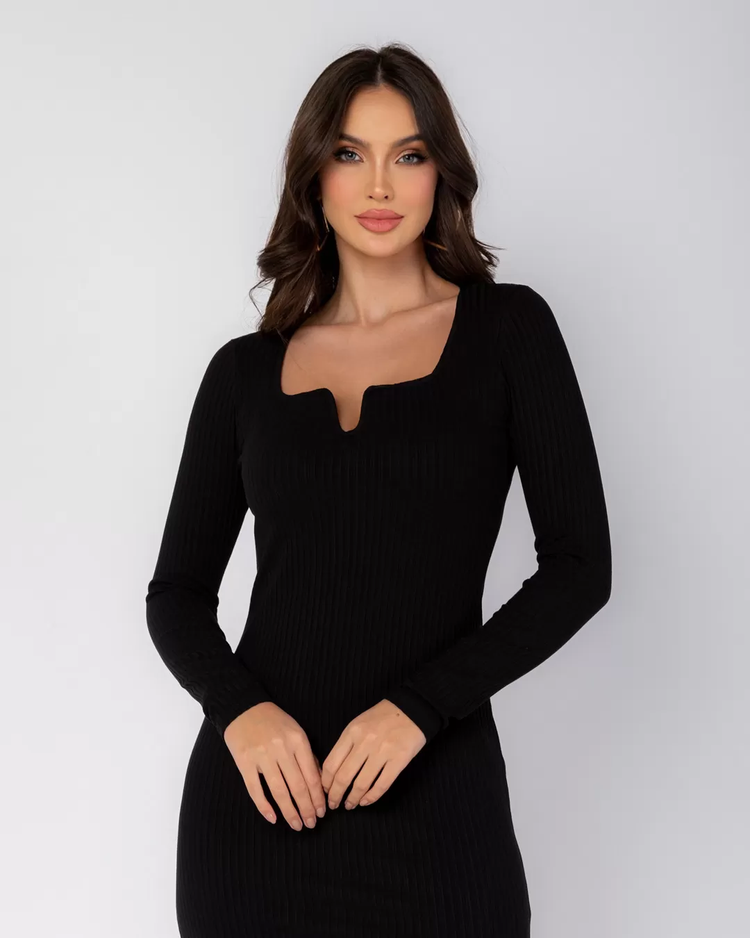Miss Misses - Vestido Miss Misses Midi Com Fenda Preto - D0007PRETO