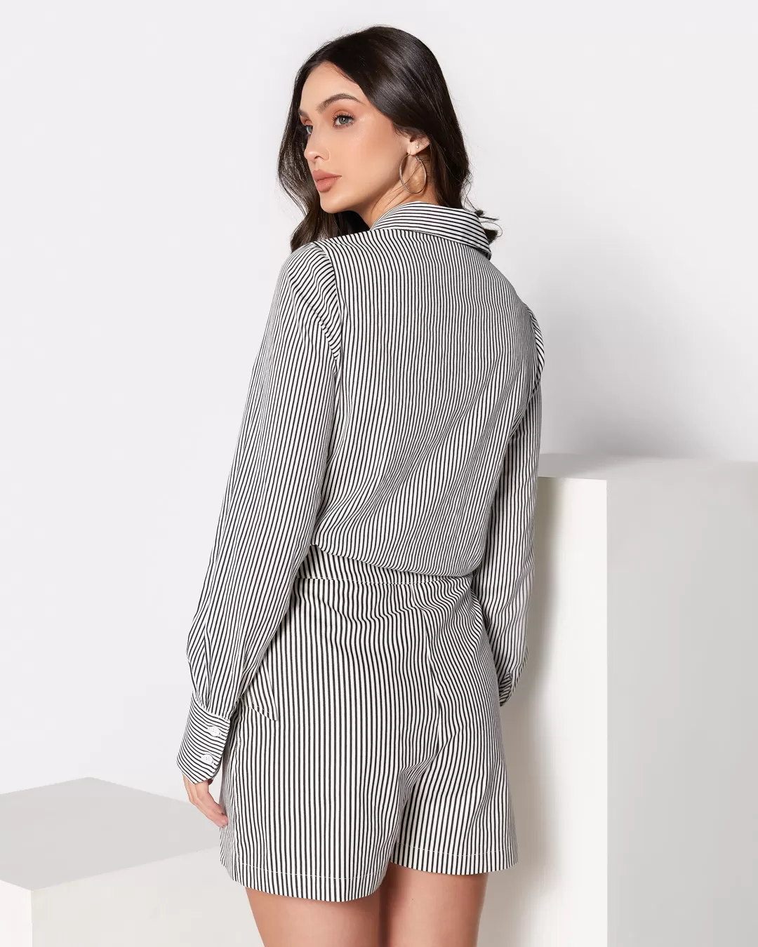 Miss Misses - Camisa Miss Misses Cropped Listrado Com Bolso Preto - 54090PRETO