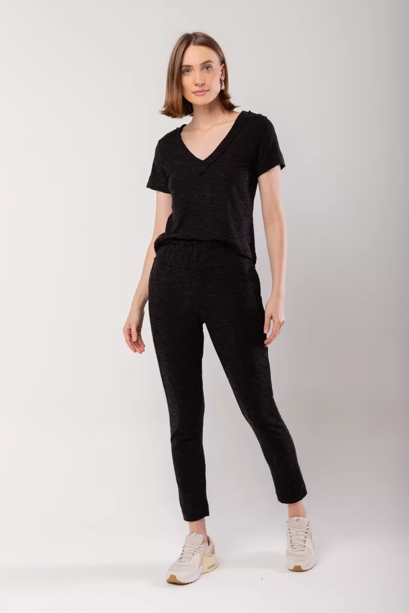 Hidrogênio - BLUSA BASICA A FIO C/ DEC. V PRETO - 19985001