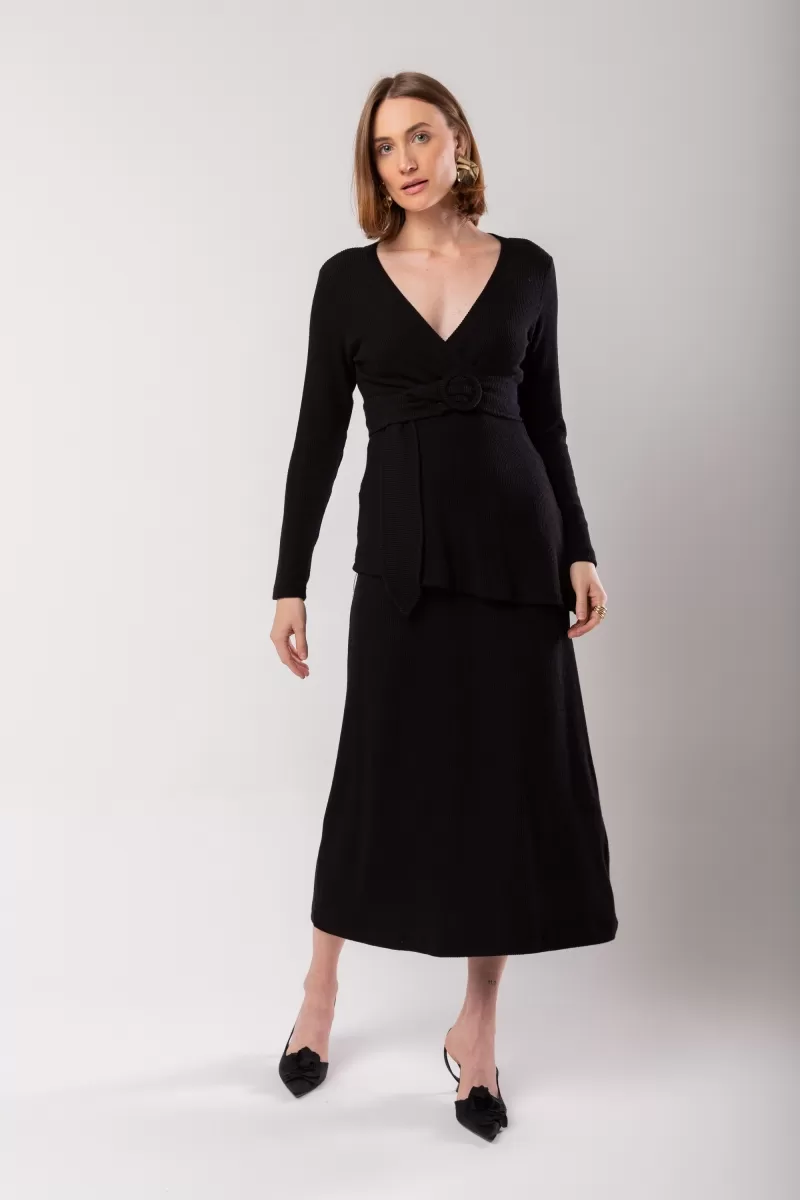 Hidrogênio - CONJUNTO SAIA EVASE MIDI E BLUSA COM CINTO PRETO - 20015001