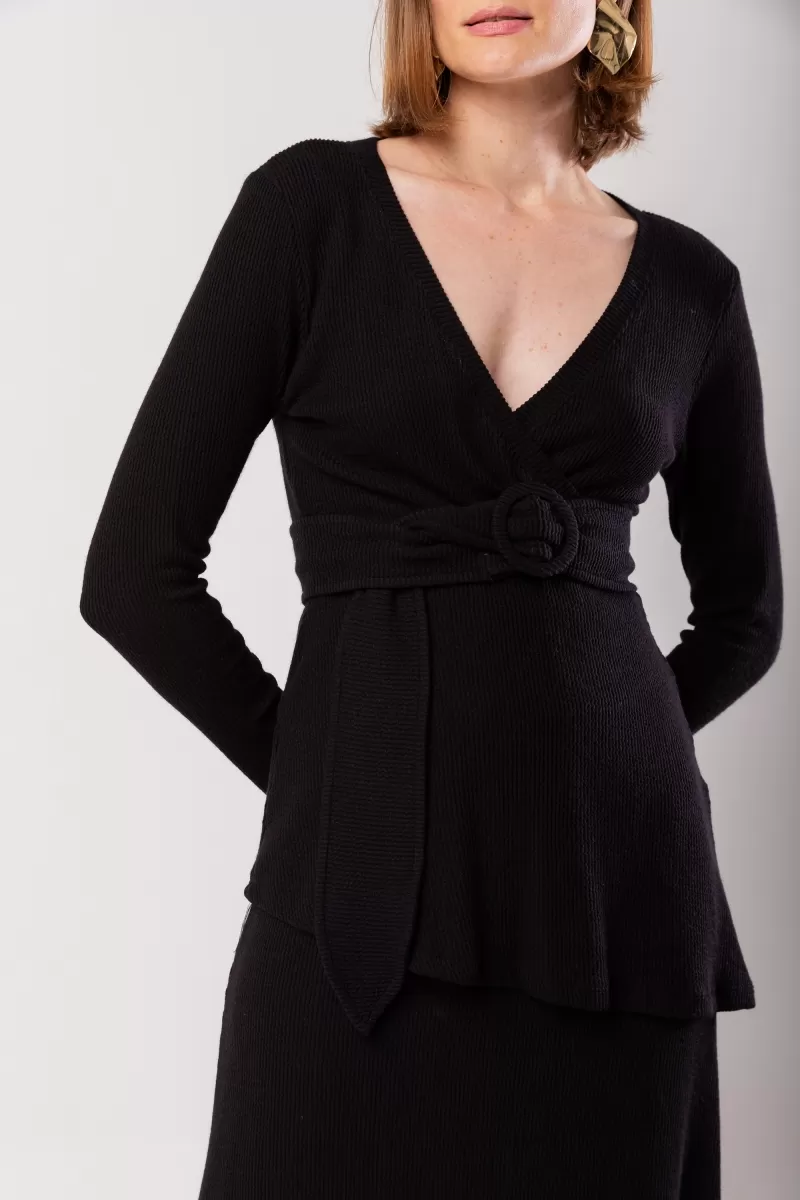 Hidrogênio - CONJUNTO SAIA EVASE MIDI E BLUSA COM CINTO PRETO - 20015001