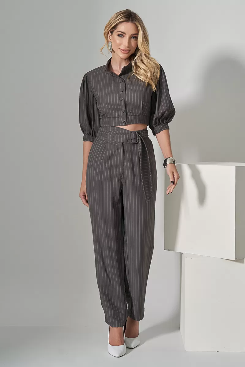 Miss Misses - Conjunto Miss Misses Cropped e Calça Risca de Giz Chumbo - 80528CHUMBO