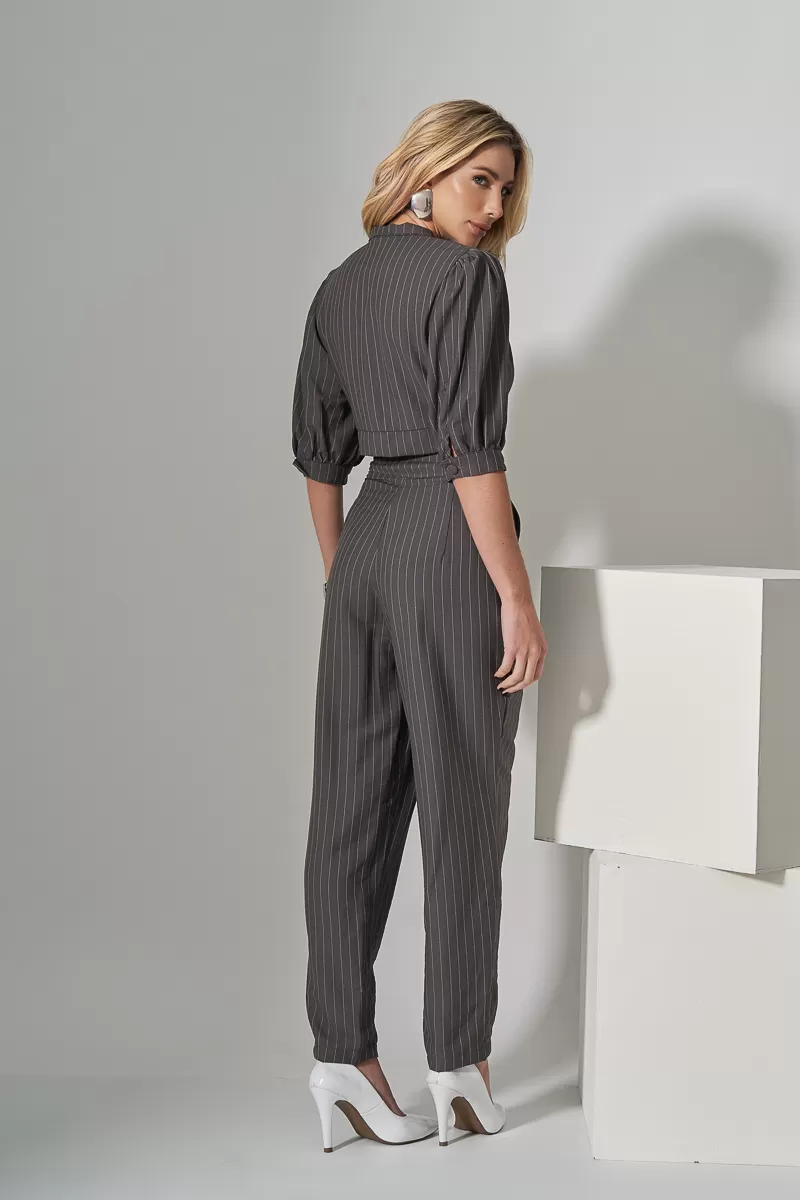 Miss Misses - Conjunto Miss Misses Cropped e Calça Risca de Giz Chumbo - 80528CHUMBO