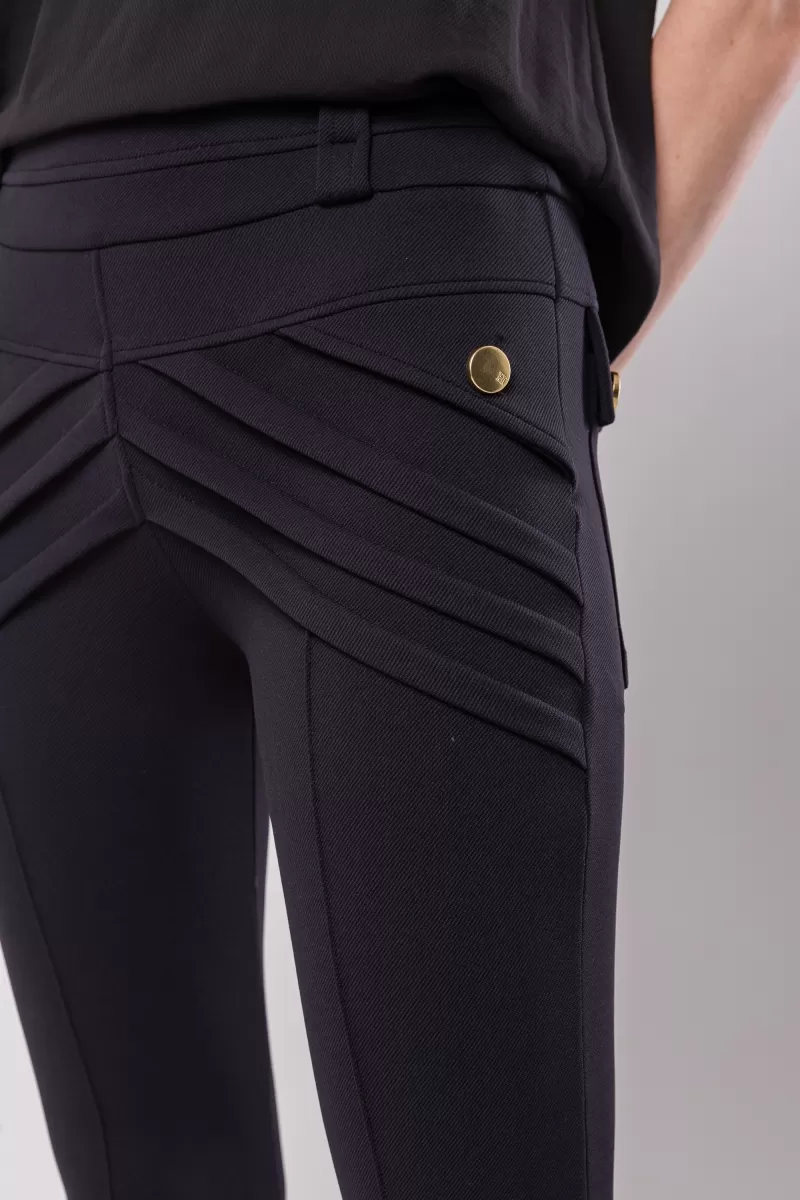 Hidrogênio - FLARE PANTS WITH FRONT PLEATS AND POCKETS DAYANE BLACK - 20630001