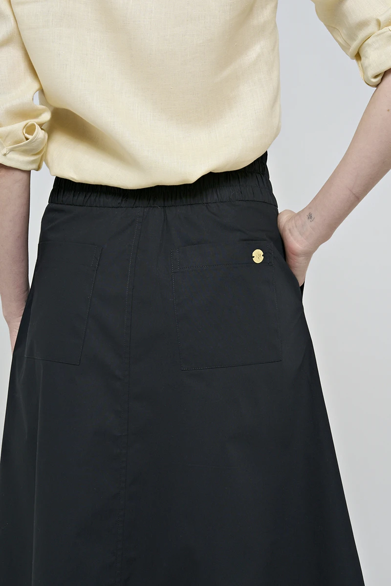 Hidrogênio - SAIA MIDI C/ BOLSO E COS FRANZIDO TRICOLINE PRETO - 20179001