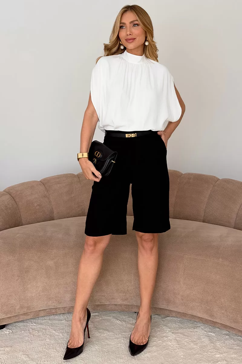 Miss Misses - Deise Midi Shorts with Front Pocket in Black - 54508001