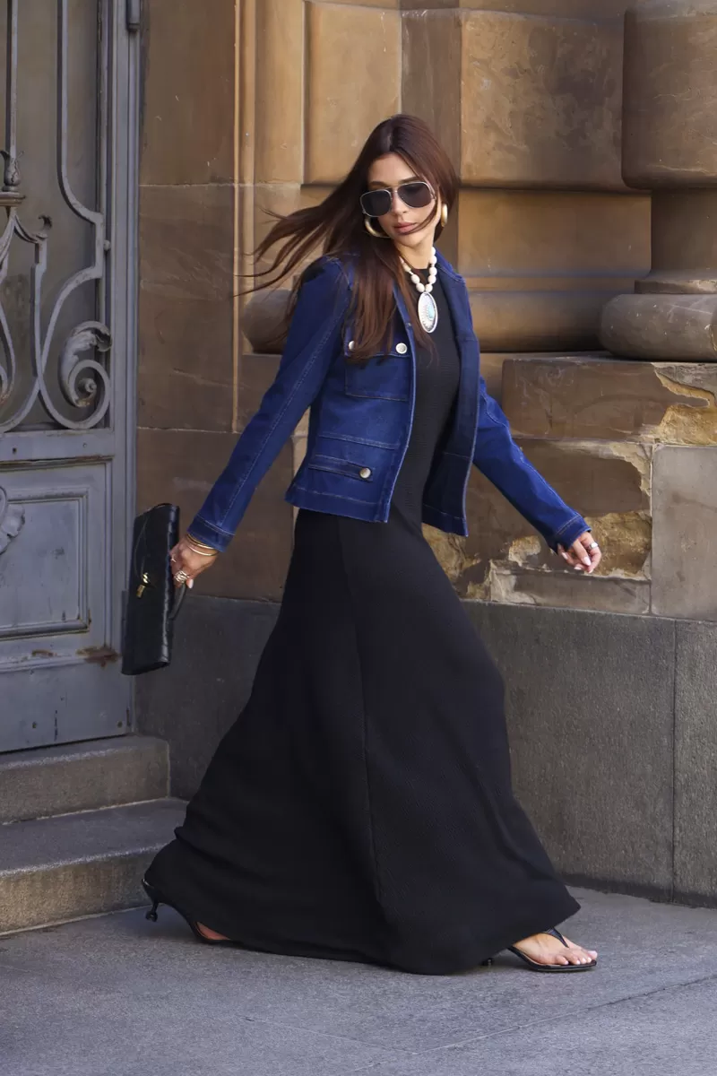 Hidrogênio - VESTIDO MIDI C/ RECORTES EVASE PRETO - 20432001