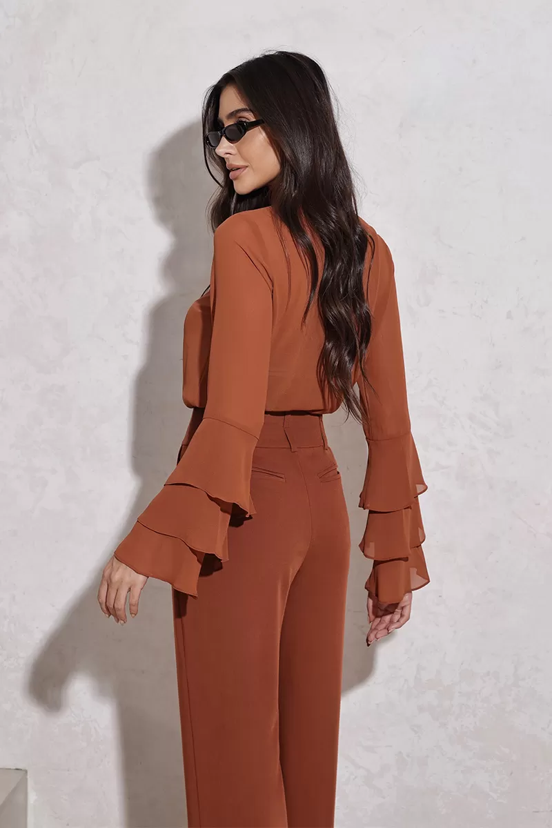 Dot Clothing - Blusa Dot Clothing Manga Babado Marrom - 2792MARROM