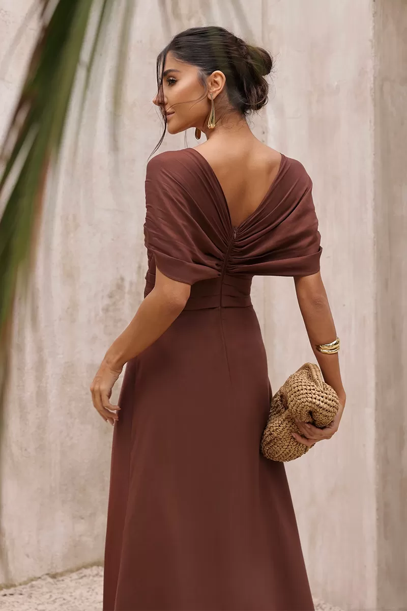 Dot Clothing - Vestido Dot Clothing Acetinado C/ Fenda Marrom - 2797MARROM