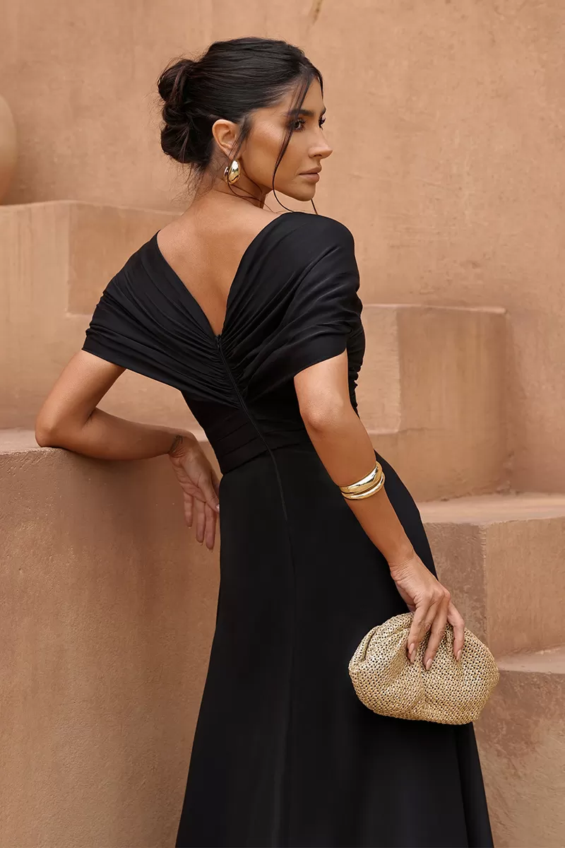 Dot Clothing - Vestido Dot Clothing Acetinado C/ Fenda Preto - 2797PRETO