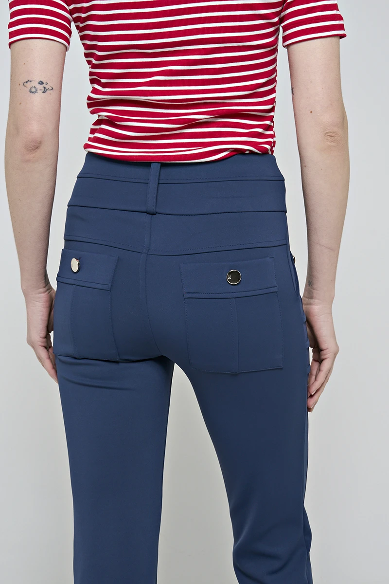 Hidrogênio - CALÇA FLARE COM BOLSOS E PREGAS ROSANA MARINHO - 19481004