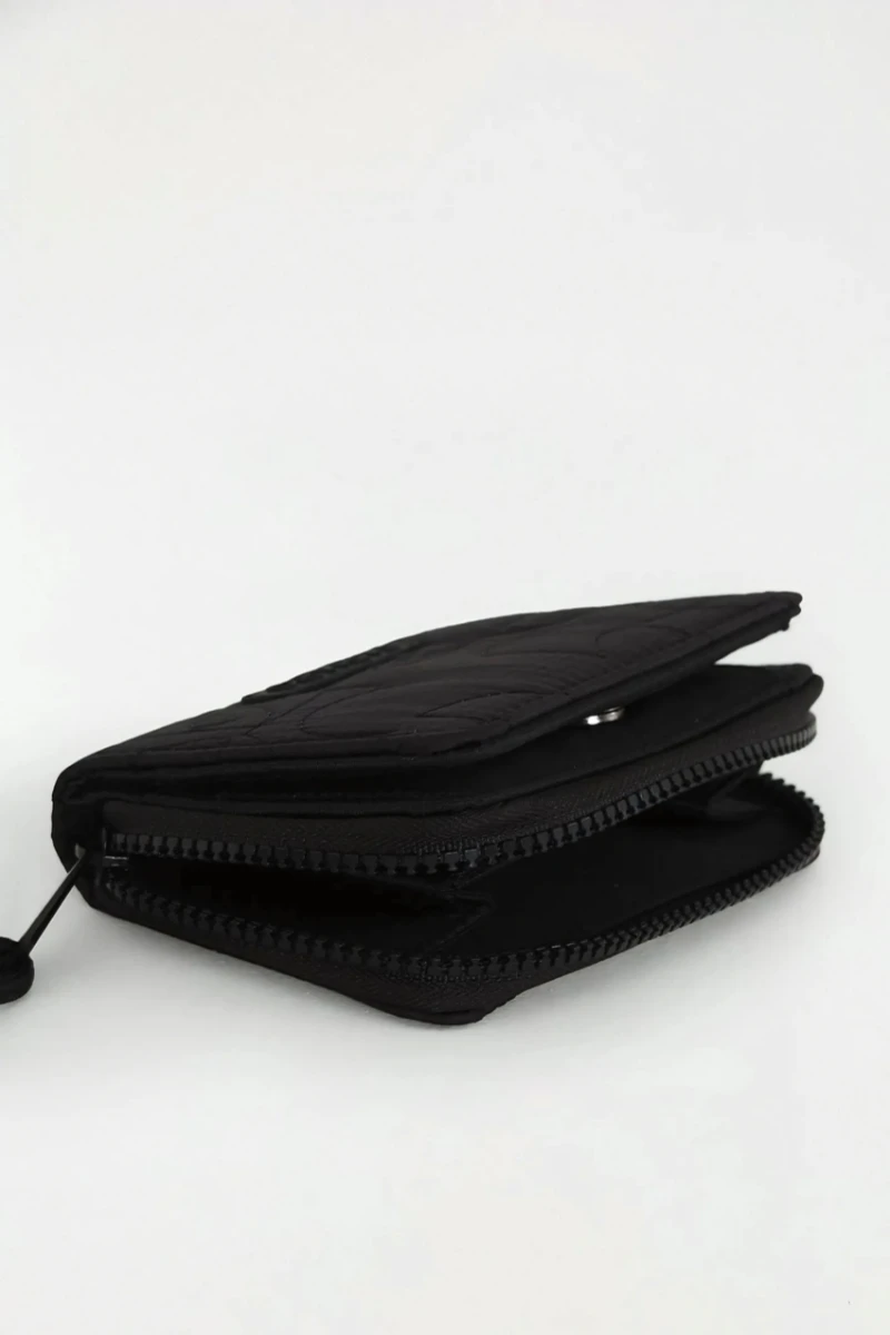 FARM - CARTEIRA FARM ZIRIGUIDUM PUFFER - 78326294A