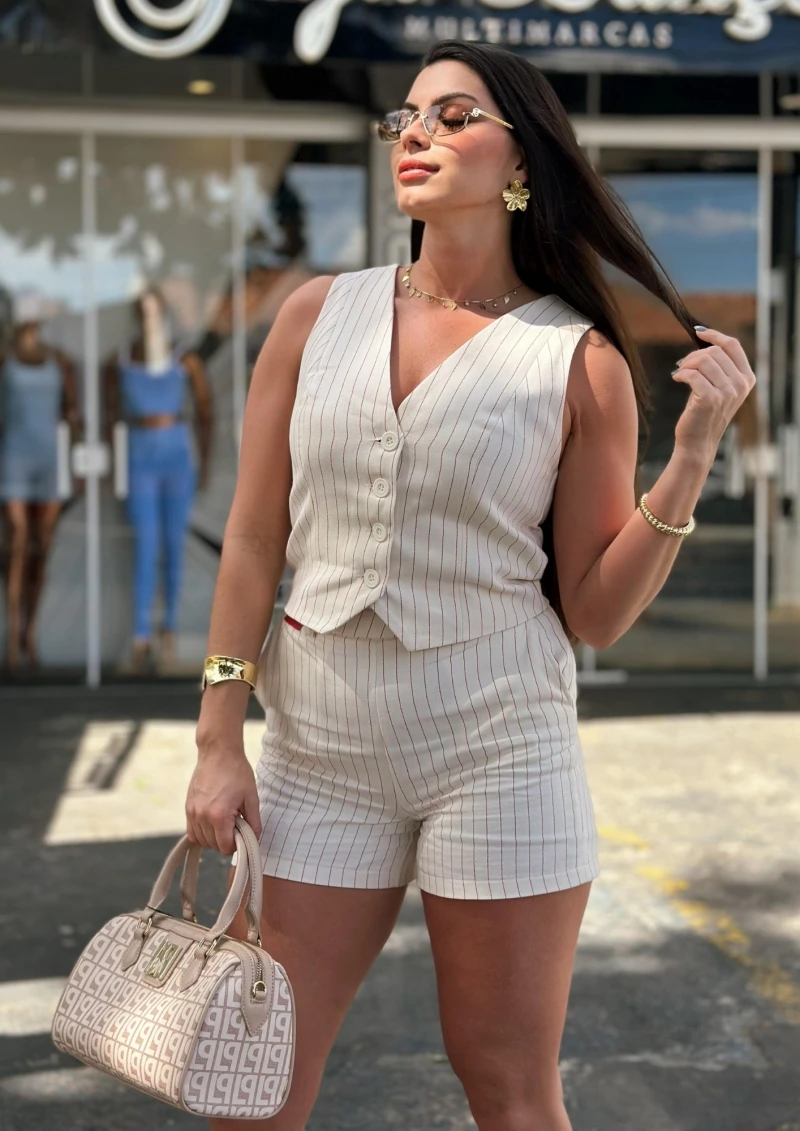 LANÇA PERFUME - Bermuda Cintura Alta Com Bolsos Risca De Giz Lança Perfume - 0525