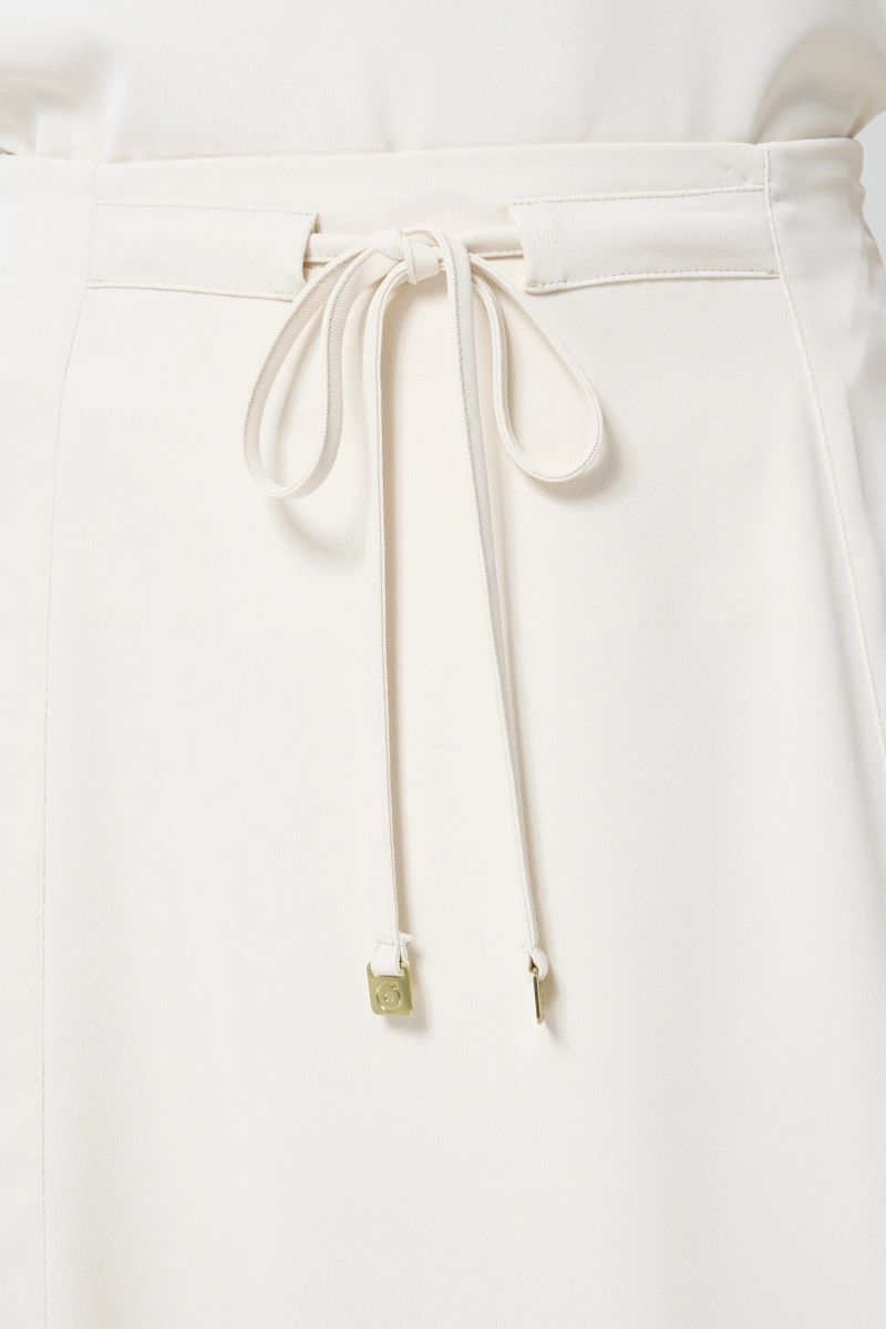 Hidrogênio - Semi-A-line skirt with cream drawstring. - 20488016