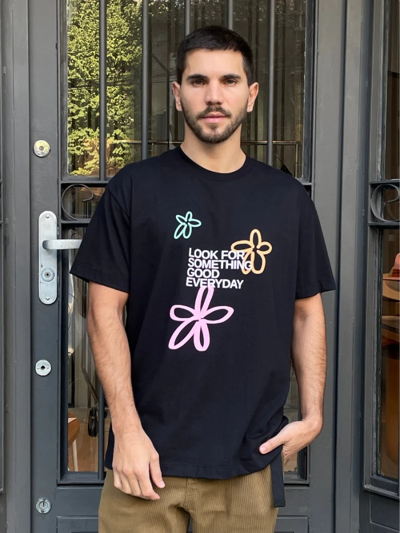 Salma - TShirt Classic Fit Bette Days Preto - SALTSHIRT5PRE