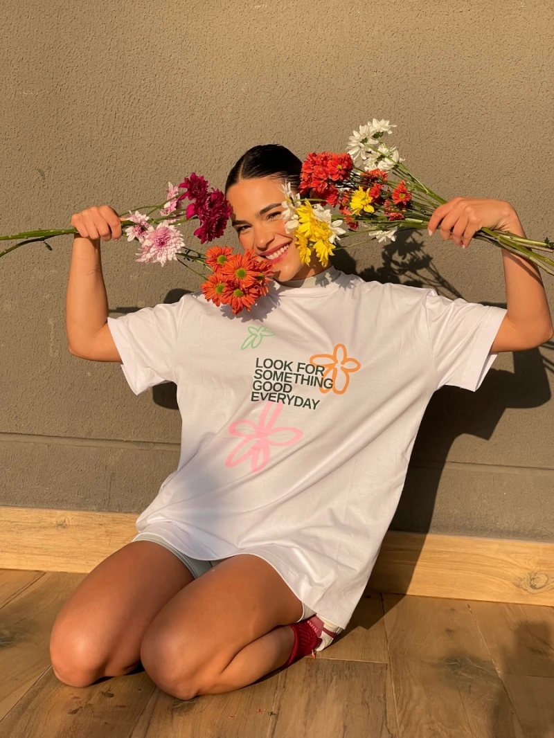 Salma - TShirt Classic Fit Better Days Branco - SALTSHIRT5BRA