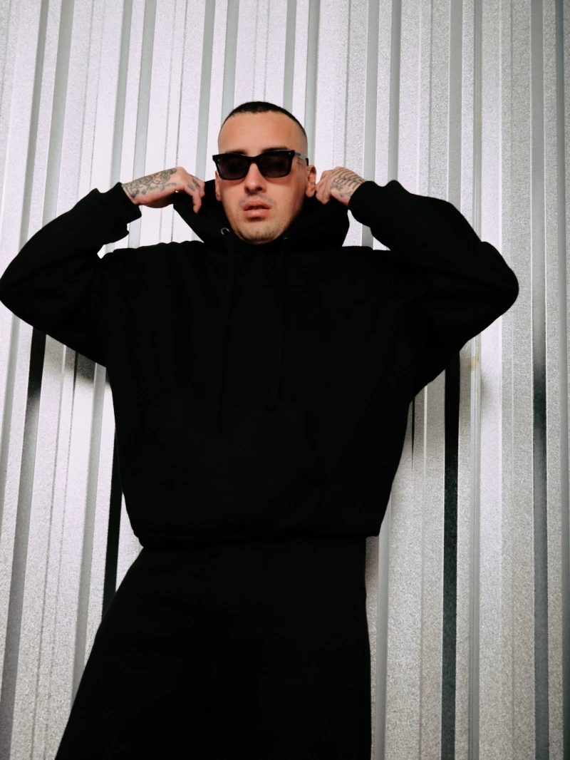 Salma - Casaco Moletom Canguru Suna Preto - SALMOL2PRE