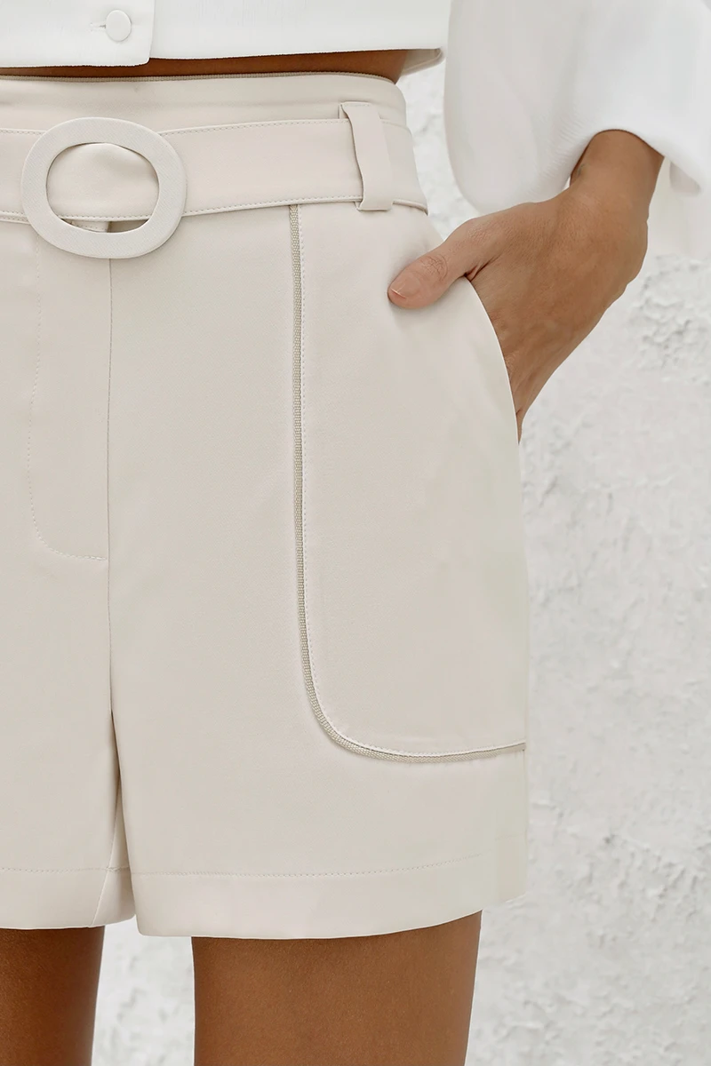 Dot Clothing - Short Dot Clothing Bella Alfaiataria C/ Belt Areia - 2870BEGE