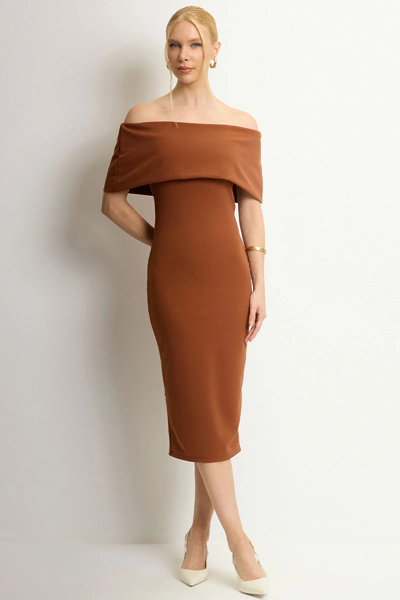 Miss Misses - Vestido Midi Ayla Tubinho Ombro a Ombro Marrom - 54734214