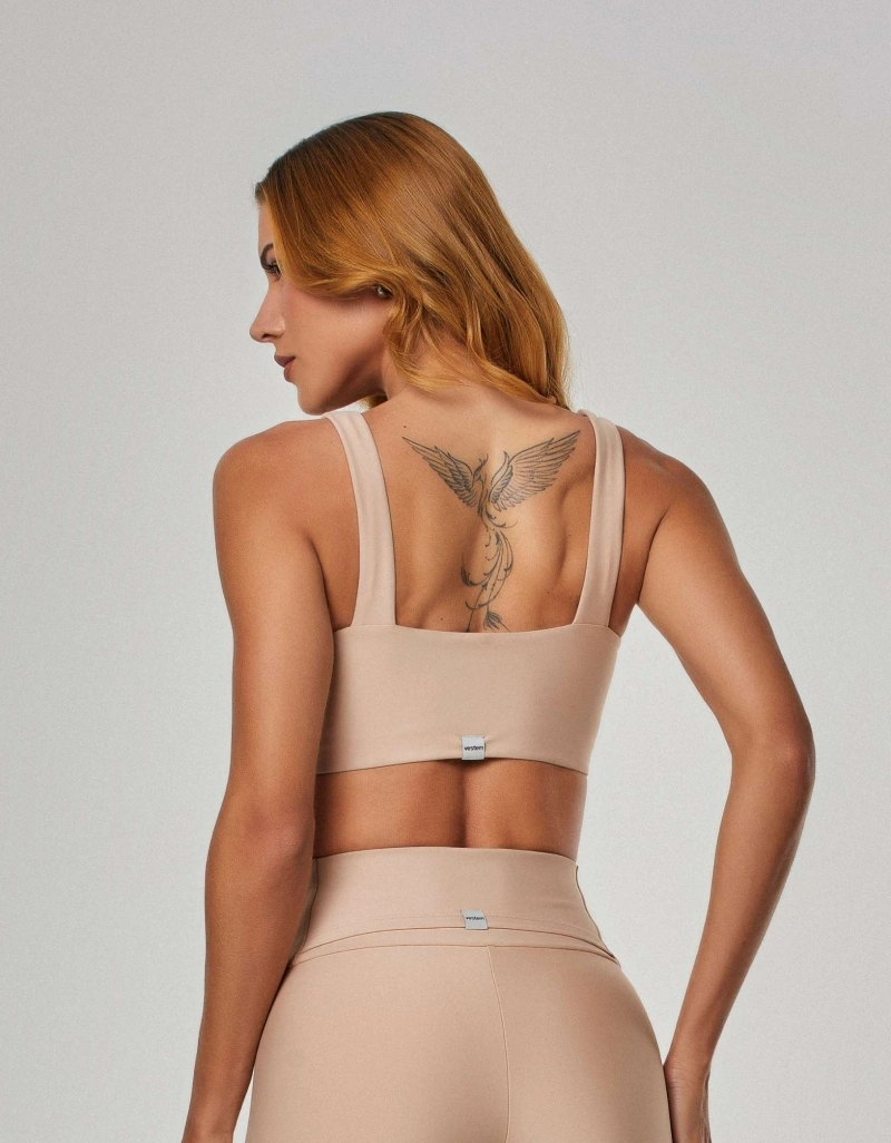 Vestem - Sports bra with medium support and Silk Calm in Almond Beige. - TOP1185.ESS.C0707
