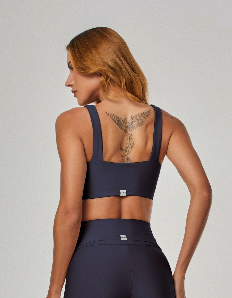Vestem - Sports bra with medium support and Silk Calm design in dark navy. - TOP1185.ESS.C0173