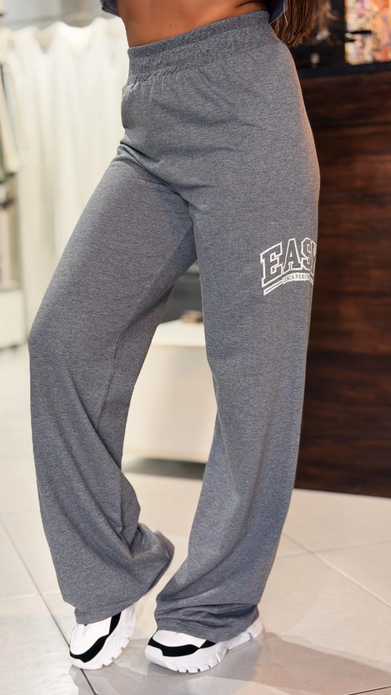 LANÇA PERFUME - Calça Carrot Moletom Com Estampa Local Lança Perfume - 3257