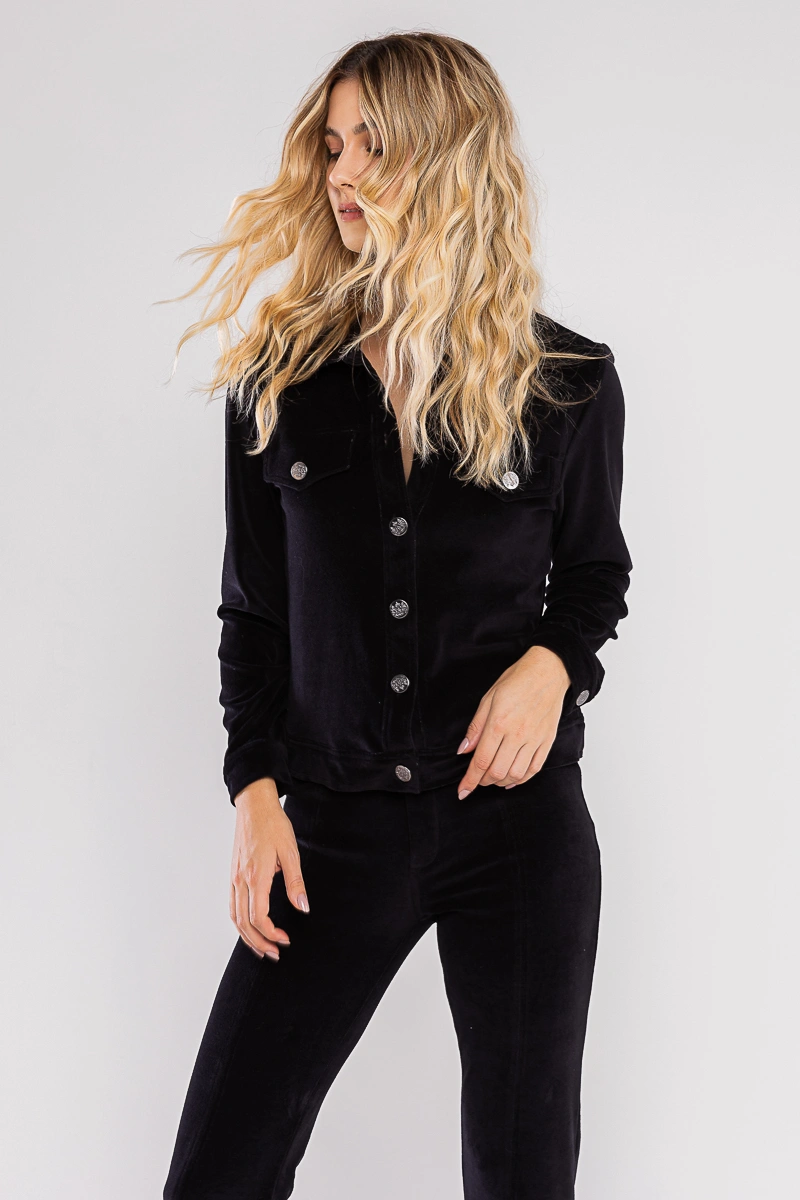 Hidrogênio - Black jacket with pockets and buttons. - 19446001