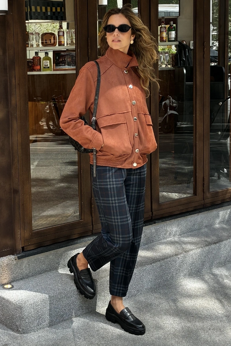 Hidrogênio - Longline bomber jacket in brown yarn. - 20708031