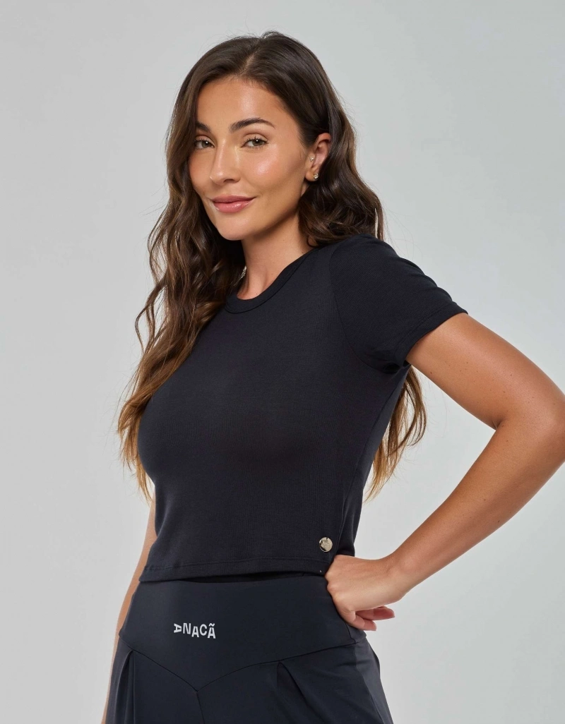 Vestem - Blusa Essential Preto - BMC811.PD.C0002