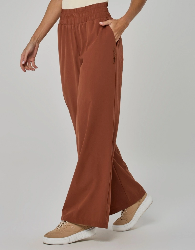Vestem - Calça Luxe Crew Reta Marrom Cognac - CAL168.I26.C0734