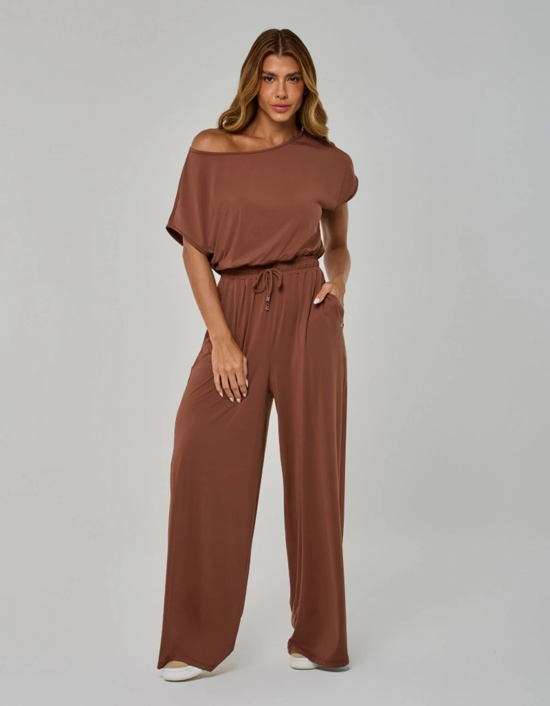 Vestem - Macacao Urban Fit Pantalona Marrom Cappuccino - MAC318.I26.C0648