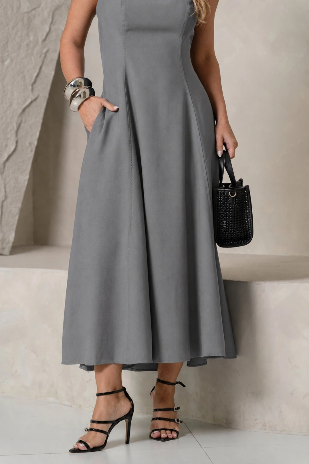 Miss Misses - Vestido Midi Madrid Rodado Regata Cinza - 54827047