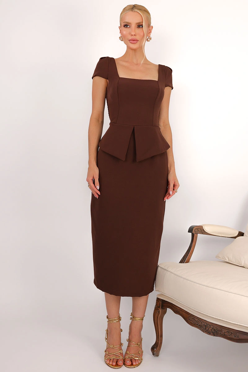 Miss Misses - Vestido Midi Mavie Tubinho Peplum Manga Curta com Lastex Marrom - 54810214
