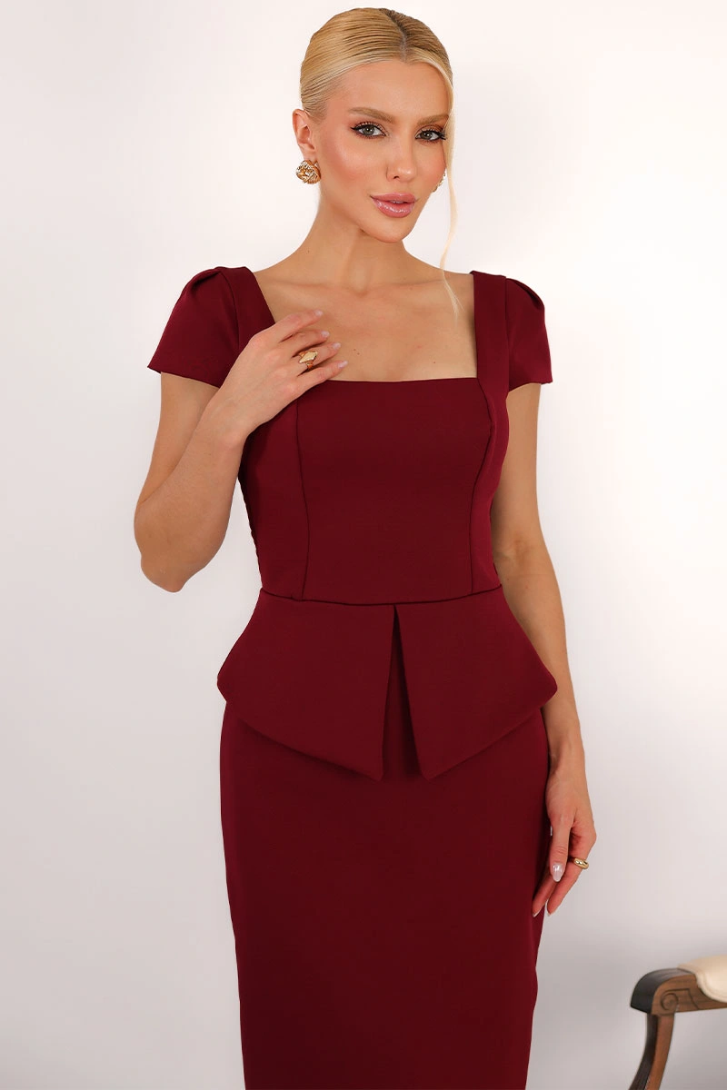 Miss Misses - Vestido Midi Mavie Tubinho Peplum Manga Curta com Lastex Vinho - 54810006
