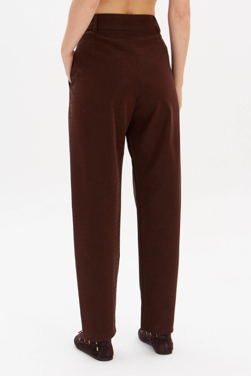 LANÇA PERFUME - Calça Carrot Couro Sintético Lança Perfume - 3528