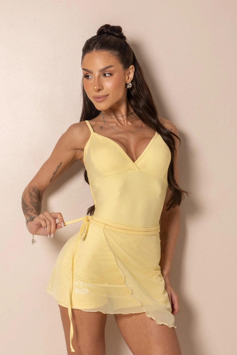 Hipkini - Macaquinho Fitness com Silk Amarelo - 33331926