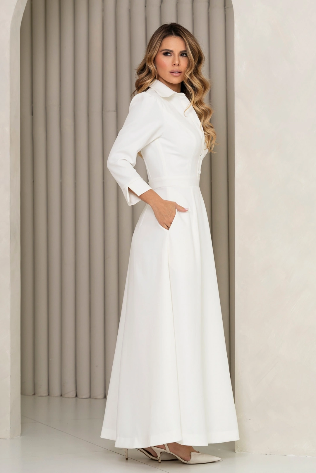 Miss Misses - Vestido Midi Rodado Magnólia com Manga e Gola Offwhite - 54805030