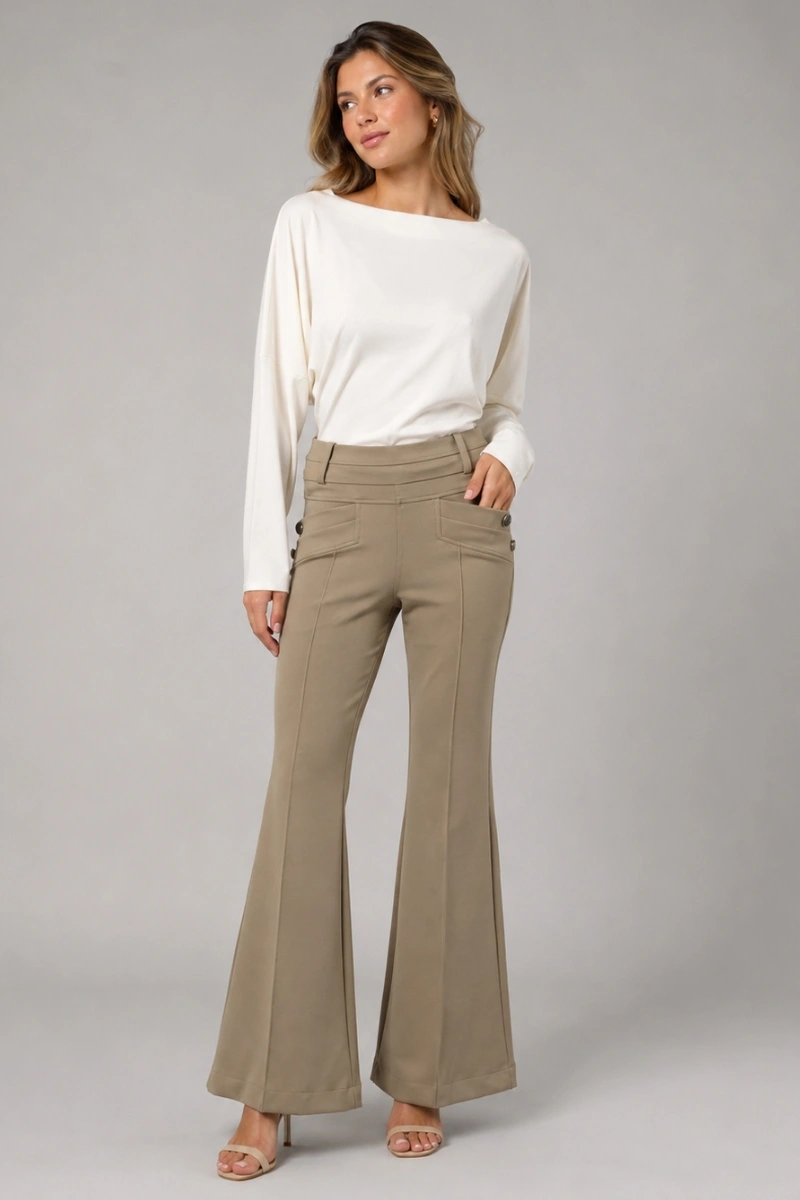 Hidrogênio - CALÇA FLARE COM LAPELAS AMORA FUMAÇA - 20359051