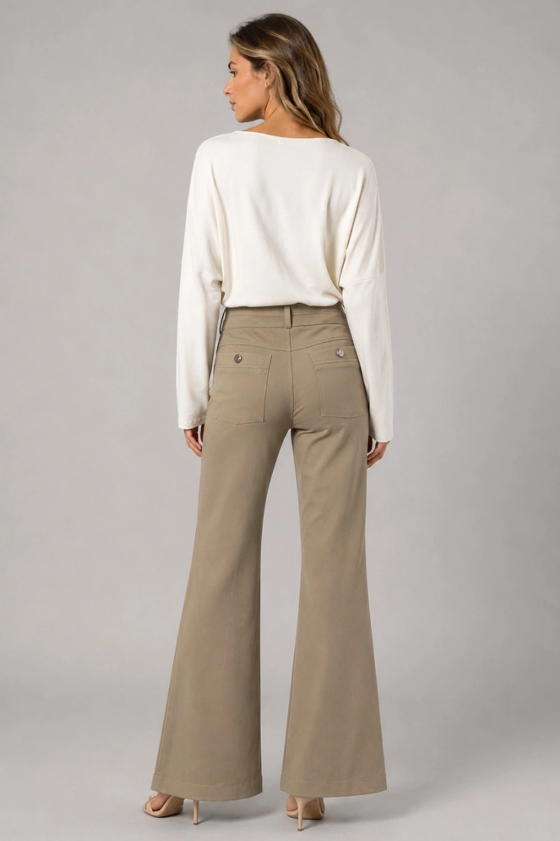 Hidrogênio - CALÇA FLARE COM LAPELAS AMORA FUMAÇA - 20359051
