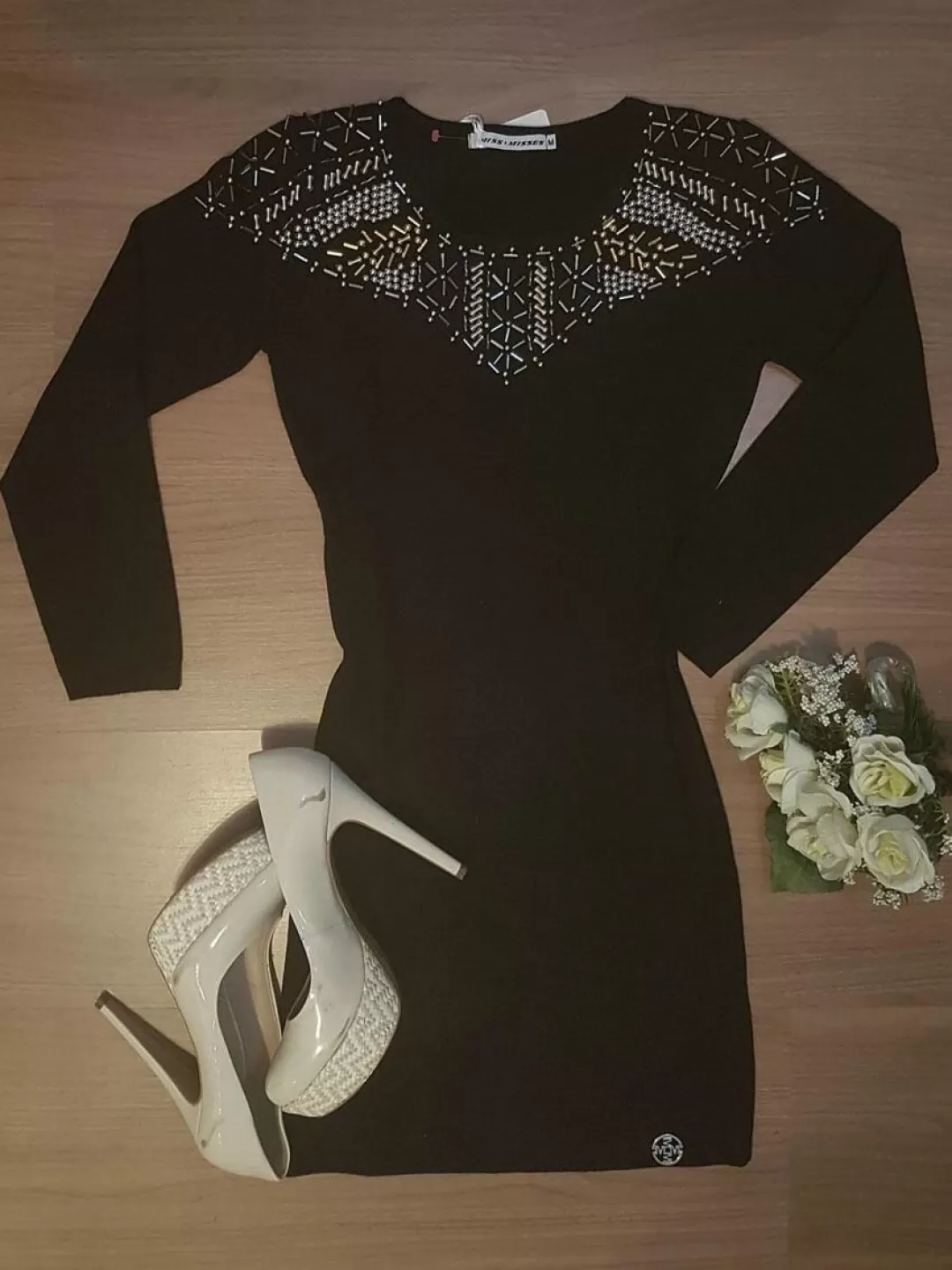 Miss Misses - Vestido Miss Misses com bordado no decote Preto - 10012436