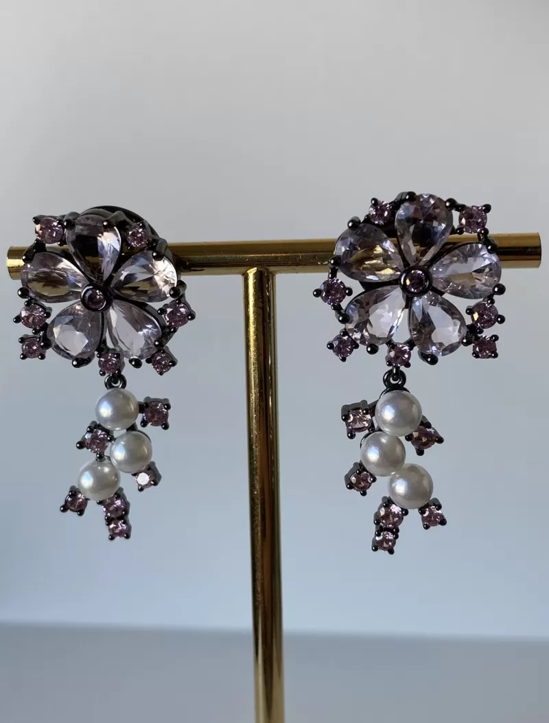 Mikabe - Brinco Festa Flor Zircônias Rosa Ródio Negro - MK1316